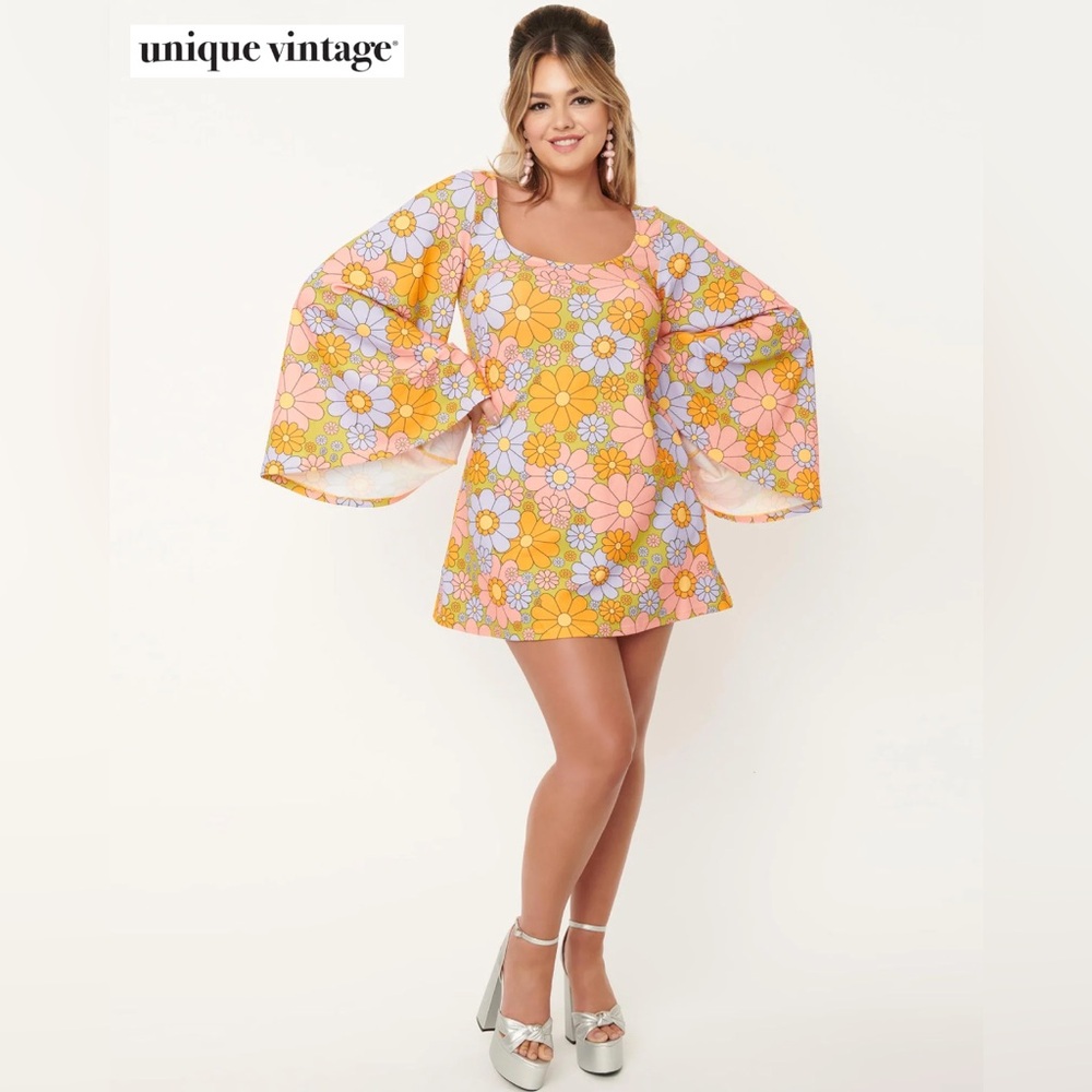 Macys Smak Parlour Daisy Floral Bell Sleeve Top